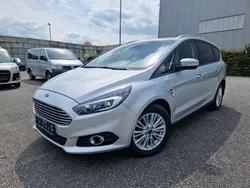 Silber Gebraucht 2019 Ford S-MAX S Van / Kleinbus | 14.999 €
