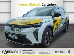 Perlmuttweiß metallic, black Gebraucht 2024 Renault Scénic Techno Van / Kleinbus | 52.995 € (Teuer)