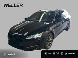Black magic perleffekt (schwarz) Gebraucht 2022 Skoda Superb SportLine Kombi | 34.650 € (Etwas zu teuer)
