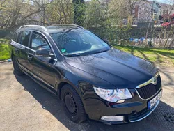 Schwarz Gebraucht 2011 Skoda Superb Elegance Kombi | 4.400 € (Fairer Preis)