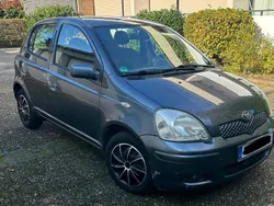 Gebraucht 2005 Toyota Yaris Kleinwagen | 2.100 €