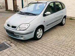 Grau Gebraucht 2003 Renault Mégane II Van / Kleinbus | 1.600 € (Fairer Preis)