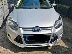 Grau Gebraucht 2012 Ford Focus Kombi | 4.199 € (Fairer Preis)