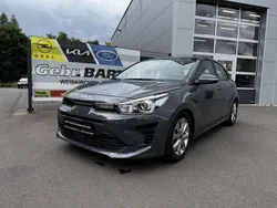 Grau Gebraucht 2023 Kia Rio Vision Limousine | 15.990 € (Etwas zu teuer)