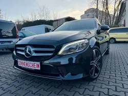 Schwarz Gebraucht 2020 Mercedes C300e Limousine | 22.900 € (Fairer Preis)