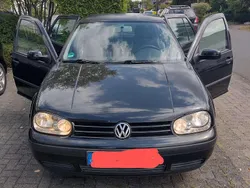 Schwarz Gebraucht 2001 VW Golf IV Limousine | 700 € (Guter Preis)