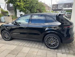 Schwarz Gebraucht 2020 Porsche Cayenne SUV | 66.000 € (Superpreis)