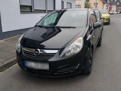 Schwarz Gebraucht 2010 Opel Corsa Kleinwagen | 2.500 € (Etwas zu teuer)