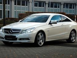 Weiß Gebraucht 2012 Mercedes E250 Coupé | 14.990 € (Etwas zu teuer)