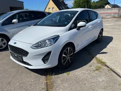 Frozen white Gebraucht 2017 Ford Fiesta Trend Kleinwagen | 7.999 € (Guter Preis)