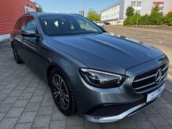 Grau Gebraucht 2021 Mercedes E200 Avantgarde Limousine | 25.999 € (Guter Preis)