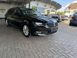 Schwarzmagic perleffekt Gebraucht 2017 Skoda Superb Style Kombi | 16.390 € (Fairer Preis)