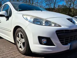 Weiß Gebraucht 2011 Peugeot 207 Urban Move Kleinwagen | 4.000 € (Fairer Preis)