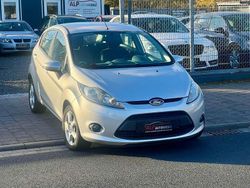 Silber Gebraucht 2011 Ford Fiesta Trend Limousine | 3.490 € (Fairer Preis)