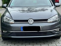 Grau Gebraucht 2018 VW Golf VII Sound Limousine | 13.400 € (Guter Preis)