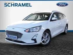 Weiss / frozen white Gebraucht 2020 Ford Focus Cool & Connect Limousine | 16.490 € (Fairer Preis)
