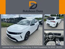 Jade weiss/arktis weiss (jade we Gebraucht 2023 Opel Astra Elegance Limousine | 19.450 € (Fairer Preis)