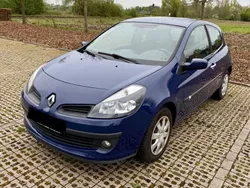 Blau Gebraucht 2008 Renault Clio II Limousine | 1.990 € (Guter Preis)