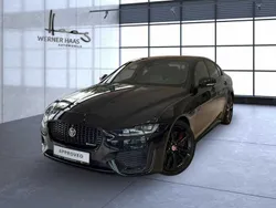 Santorini black Gebraucht 2022 Jaguar XE R-Dynamic Limousine | 31.980 € (Teuer)