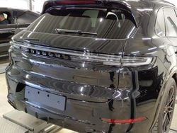 Schwarz Gebraucht 2024 Porsche Cayenne S Sport SUV | 127.500 €