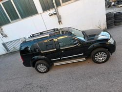 Schwarz Gebraucht 2015 Nissan Pathfinder SUV | 15.350 € (Fairer Preis)