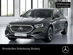 Grau Gebraucht 2024 Mercedes E220 Avantgarde Limousine | 53.890 € (Fairer Preis)