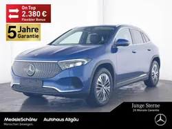 Lack spektralblau (metallic) Gebraucht 2024 Mercedes EQA350 SUV | 35.769 € (Superpreis)