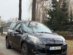 Schwarz Gebraucht 2011 Renault Scénic III Bose Edition Van / Kleinbus | 3.399 € (Guter Preis)