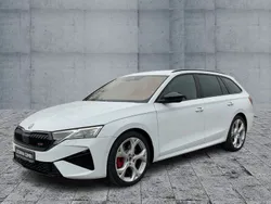 Weiß Neu 2025 Skoda Octavia RS Kombi | 44.570 € (Etwas zu teuer)