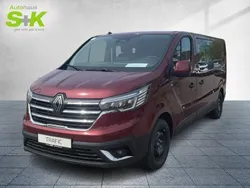 Karmesinrot metallic (rot) Gebraucht 2025 Renault Trafic Komfort Van | 42.114 €