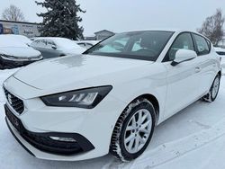 Weiß Gebraucht 2021 Seat Leon Style Limousine | 13.690 € (Fairer Preis)