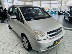 Silber Gebraucht 2005 Opel Meriva Basis Van / Kleinbus | 2.799 € (Etwas zu teuer)