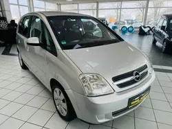 Silber Gebraucht 2005 Opel Meriva Basis Van / Kleinbus | 2.799 € (Teuer)
