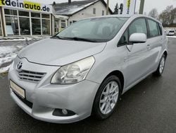 Silber Gebraucht 2009 Toyota Verso Life Van / Kleinbus | 4.999 € (Fairer Preis)