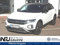 Pure white / schwarz Gebraucht 2025 VW T-Roc Style SUV | 40.279 €