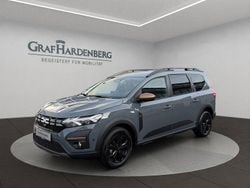 Grau Gebraucht 2025 Dacia Jogger Extreme Van / Kleinbus | 20.510 € (Guter Preis)