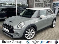 Moonwalk grey (metallic) Gebraucht 2020 Mini John Cooper Works Kleinwagen | 21.949 € (Superpreis)