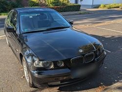 Schwarz Gebraucht 2004 BMW 318 Compact Lifestyle Kleinwagen | 2.200 € (Etwas zu teuer)