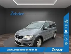 Gebraucht 2010 VW Touran Cross Van / Kleinbus | 4.919 €
