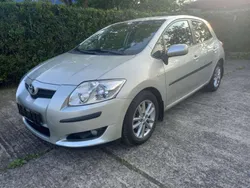 Grau Gebraucht 2009 Toyota Auris Life Limousine | 4.000 € (Guter Preis)