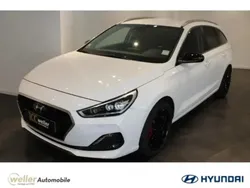 Weiss Gebraucht 2020 Hyundai i30 Premium Kombi | 21.450 € (Etwas zu teuer)