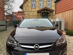 Schwarz Gebraucht 2014 Opel Astra Exklusiv Limousine | 8.700 € (Fairer Preis)