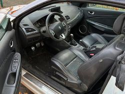 Weiß Gebraucht 2010 Renault Mégane Cabriolet GT Cabrio | 4.100 € (Etwas zu teuer)