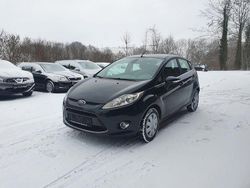 Schwarz Gebraucht 2010 Ford Fiesta Titanium Limousine | 3.650 € (Fairer Preis)