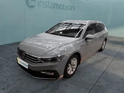Grau Gebraucht 2023 VW Passat Elegance Kombi | 35.670 € (Fairer Preis)