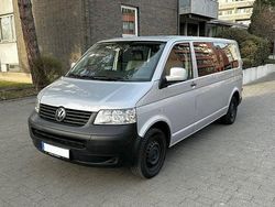Silber Gebraucht 2009 VW Caravelle Van / Kleinbus | 9.600 €