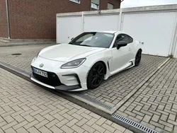 Weiß Gebraucht 2024 Toyota GR86 Premium Coupé | 38.500 € (Teuer)