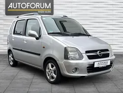 Silber Gebraucht 2004 Opel Agila Kleinwagen | 2.450 € (Etwas zu teuer)