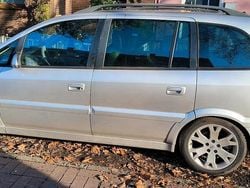 Silber Gebraucht 2003 Opel Adam OPC Kleinwagen | 3.000 €