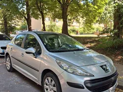 Grau Gebraucht 2009 Peugeot 207 Filou Limousine | 1.250 € (Fairer Preis)